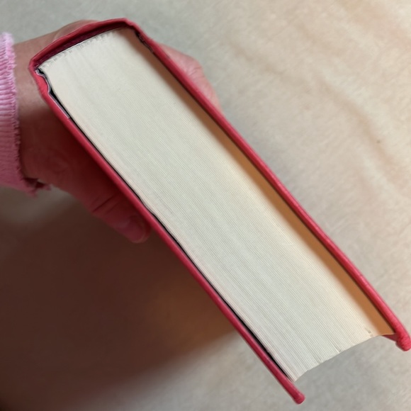 🌈2/$8  Allegiant #3 in the Divergent Series - Picture 5 of 12